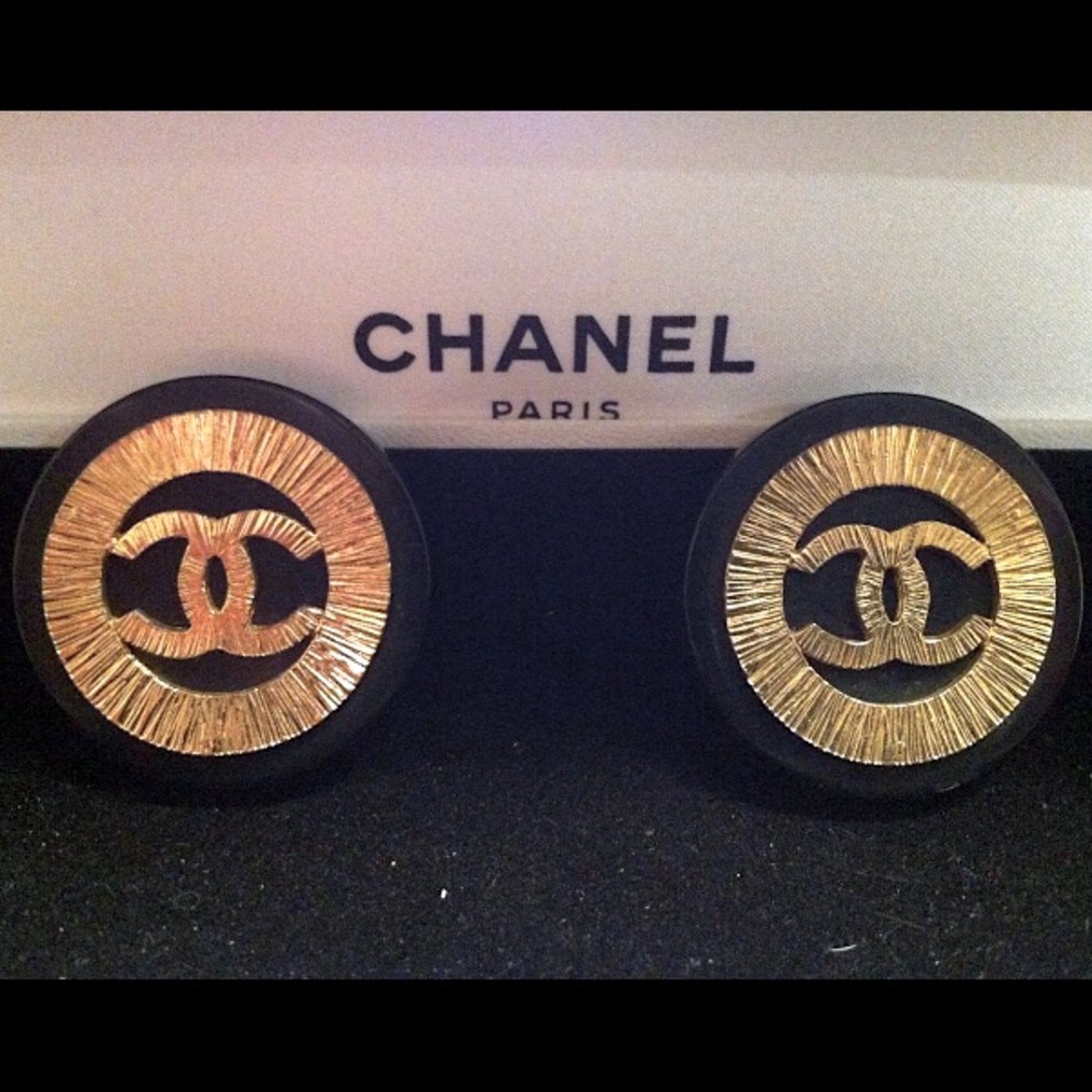 RARA VINTAGE CHANEL EARRINGS 94P